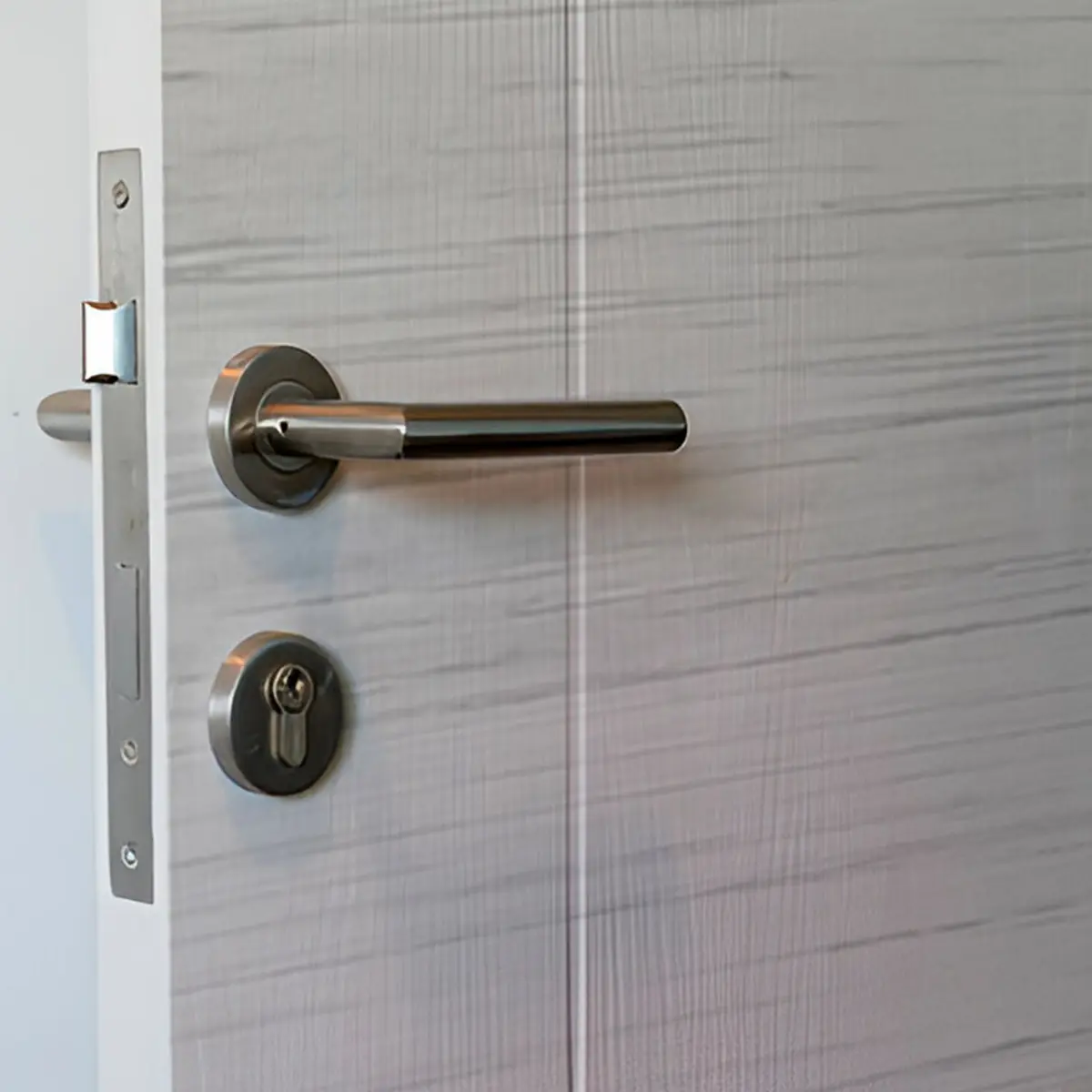 Adesivo para Porta Madeira Branca - Image 2