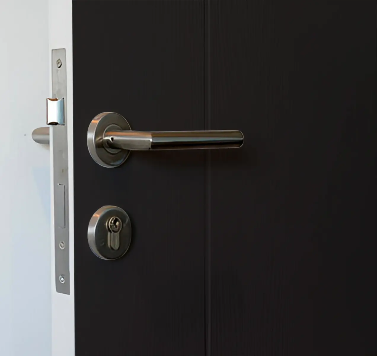 Adesivo para porta Preto Fosco - Image 2